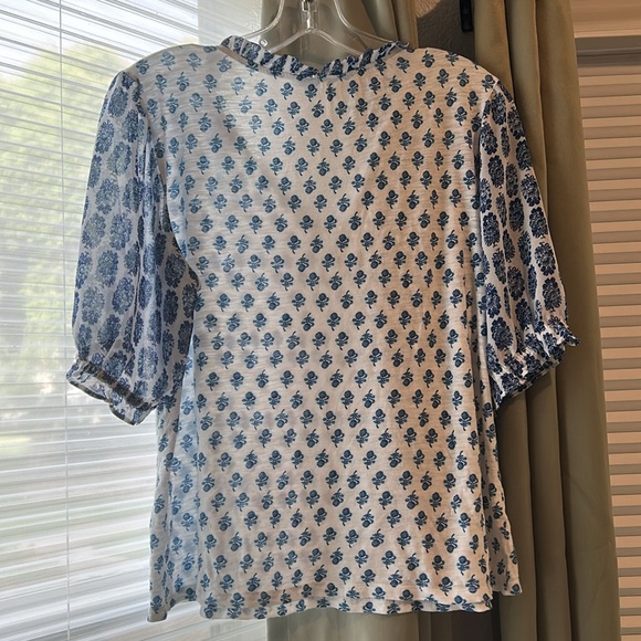 Lucky Brand Blue and White Floral Blouse - Picture 5 of 5